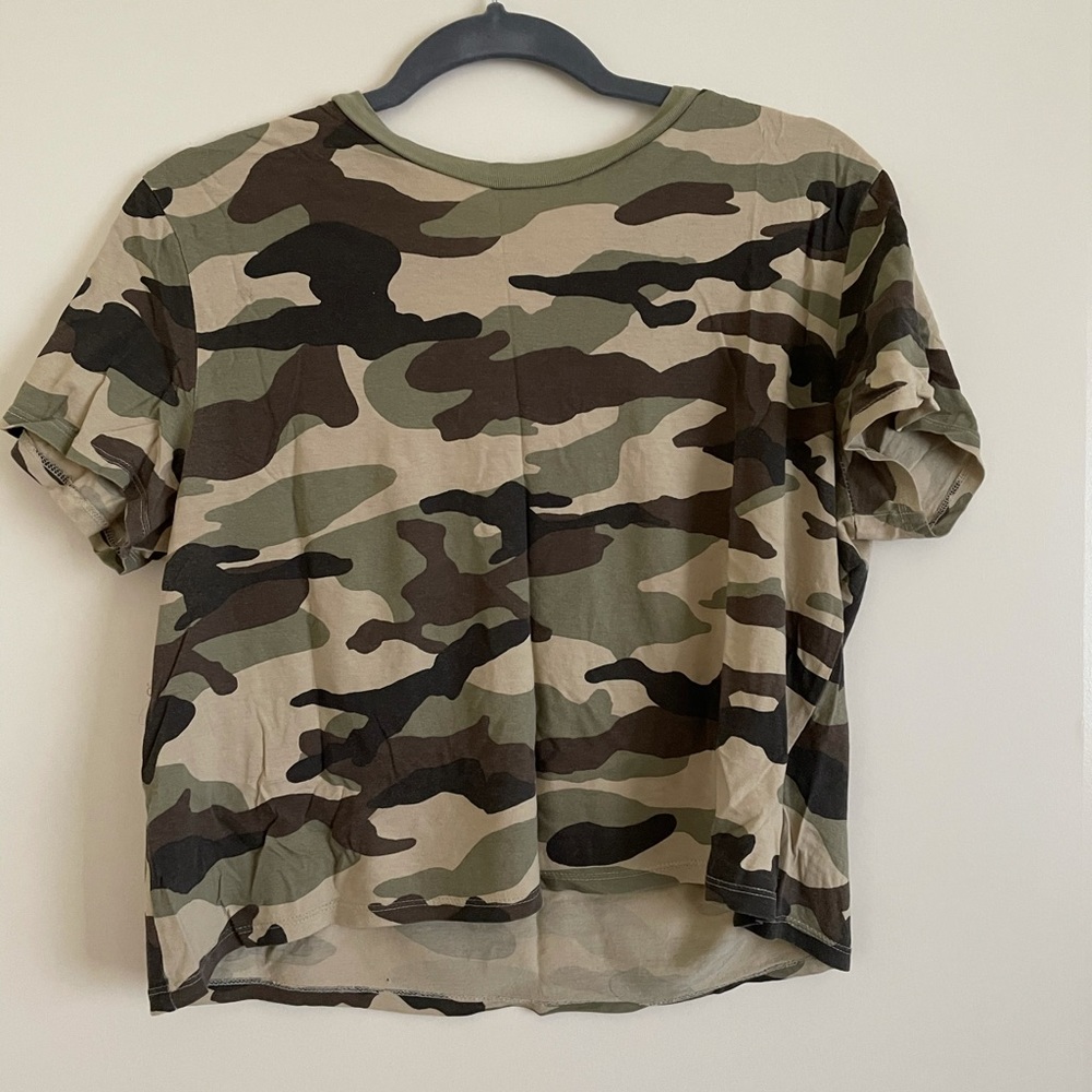 H&m camo crop top